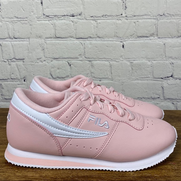 NWT pink leather FILA sneakers - Picture 5 of 14